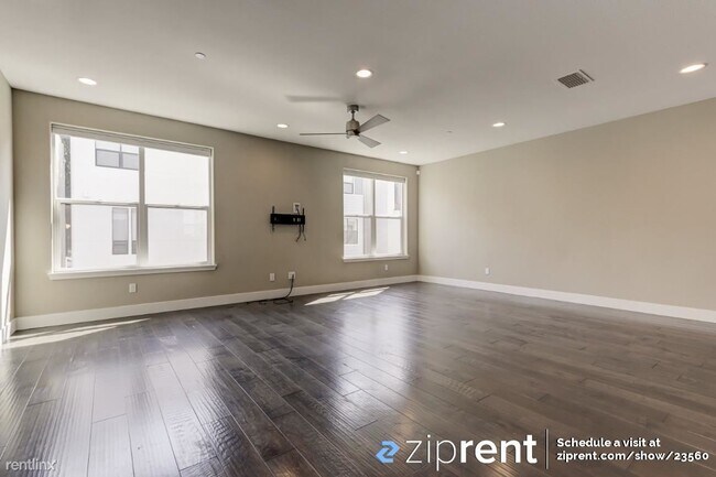 Building Photo - 3 br, 3.5 bath Townhome - 306 CITY FLAT LN...