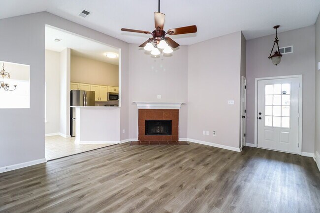 Foto del edificio - 160 Greer Ln