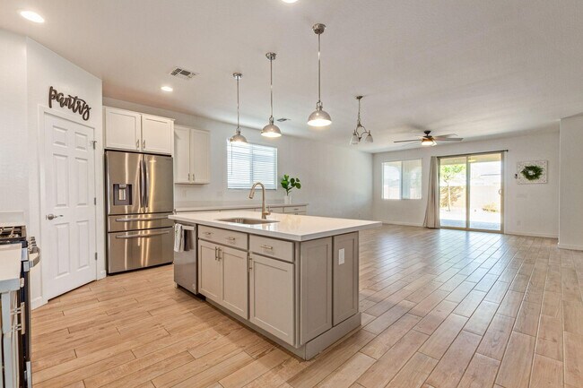 Foto del edificio - 10617 S 55th Dr