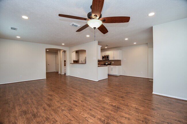 Foto del edificio - 1115 Eden Park Ln