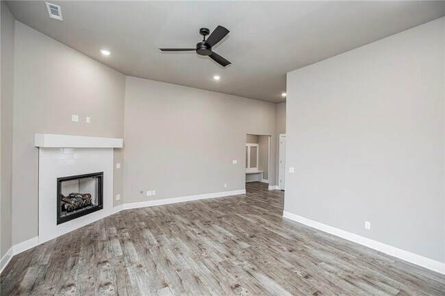 Foto del edificio - 1048 Parker Ln
