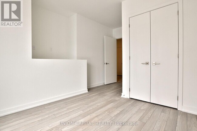 Photo du bâtiment - 2 Red Squirrel Ln.