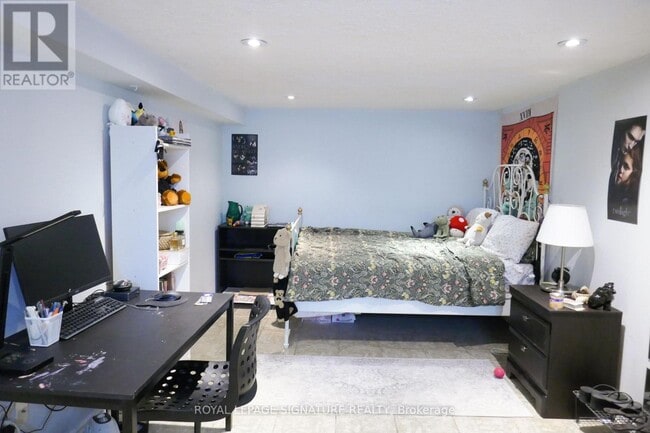 Photo du bâtiment - 1026 Ossington Ave