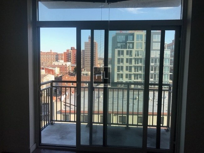 Foto del edificio - 1215 Broadway