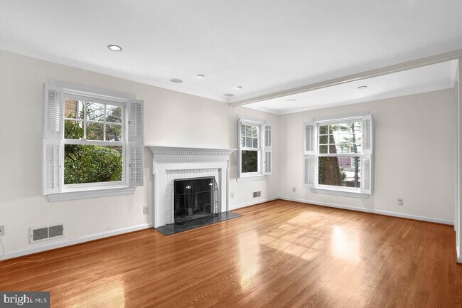Foto del edificio - 4819 V St NW