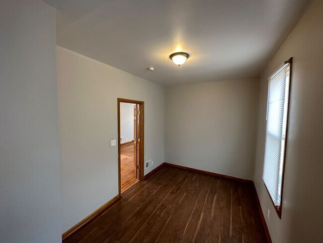 Foto del edificio - 1522 W Grant St