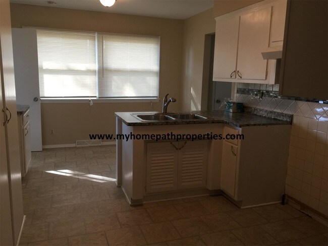 Foto del edificio - 5900 N 75th St