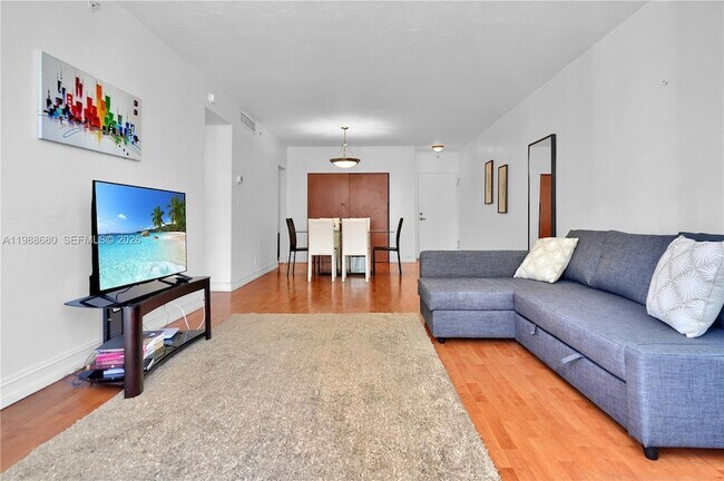 Foto del edificio - 3001 S Ocean Dr