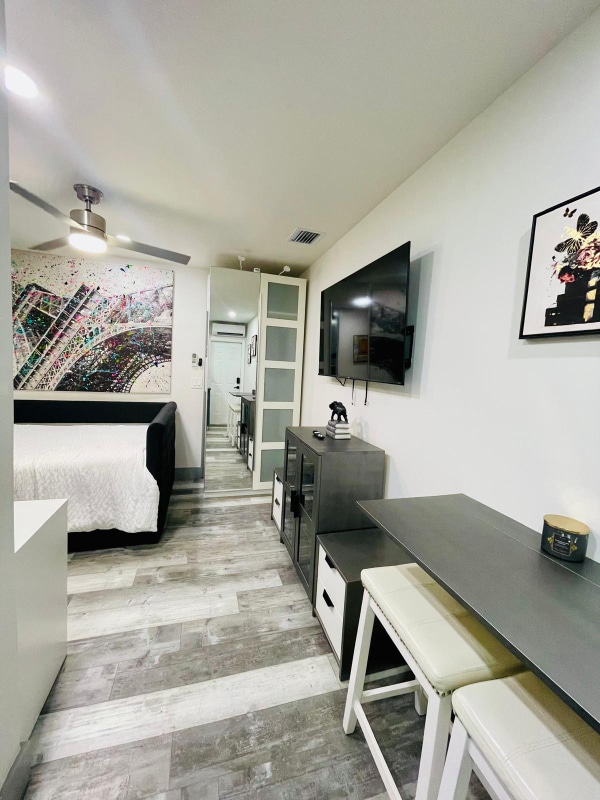 Photo - 201 NE 28th Terrace House