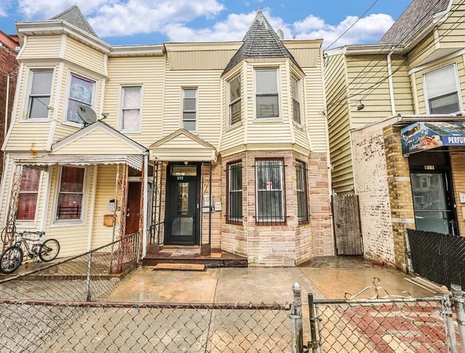 Foto principal - 813 Mount Prospect Ave