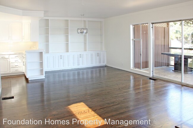 Building Photo - 2 br, 1.5 bath House - 116 Sausalito Blvd.