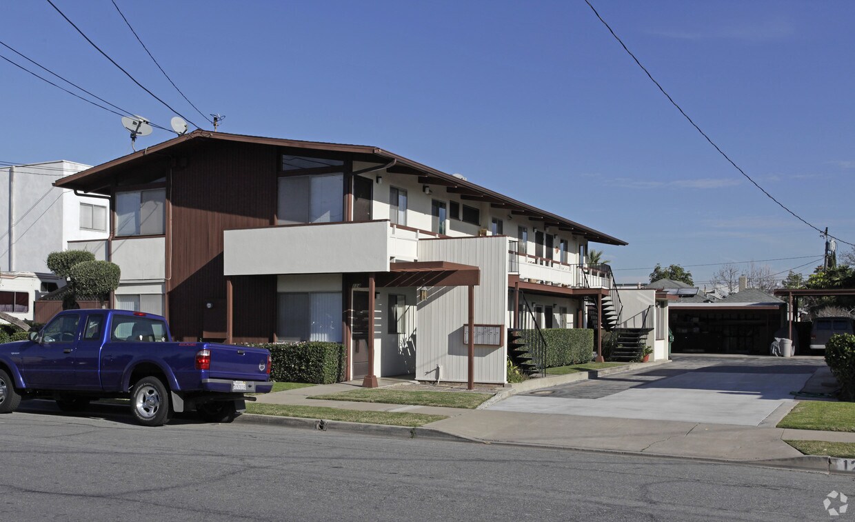 Primary Photo - 124 Virginia Pl