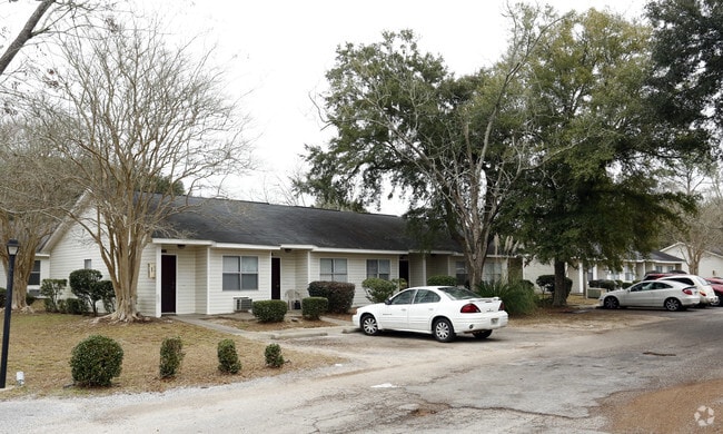 Steeplechase Apartments Pensacola Fl Building Photo Steeplechase