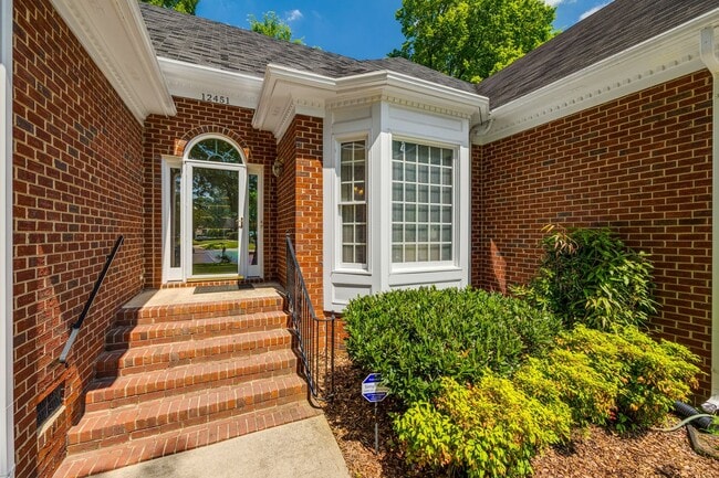 Building Photo - Exceptional 4 Bedroom Ranch in Steele Creek!