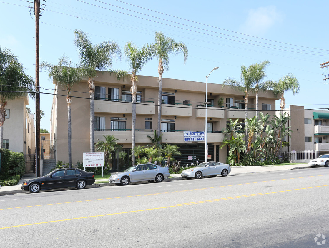 Foto principal - Tarzana Apartments