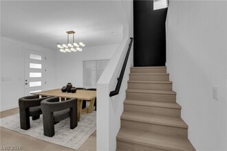 Building Photo - 600 N Carriage Hill Dr