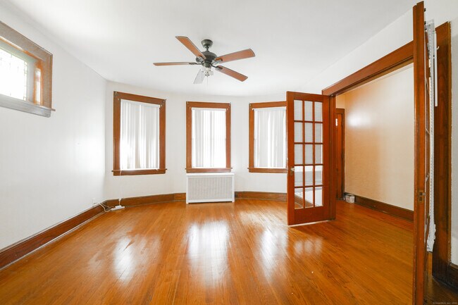 Foto del edificio - 140 Kent Ave
