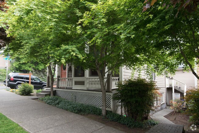 Goose Hollow Rentals Portland, OR