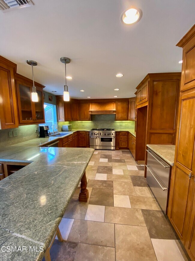 30117 Amelia Dr, Agoura Hills, CA 91301 House for Rent in Agoura