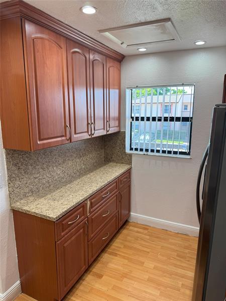 Foto del edificio - 851 NE 209th Terrace