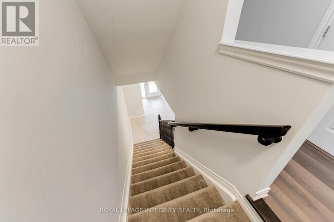 Photo du bâtiment - 580 Catleaf Row