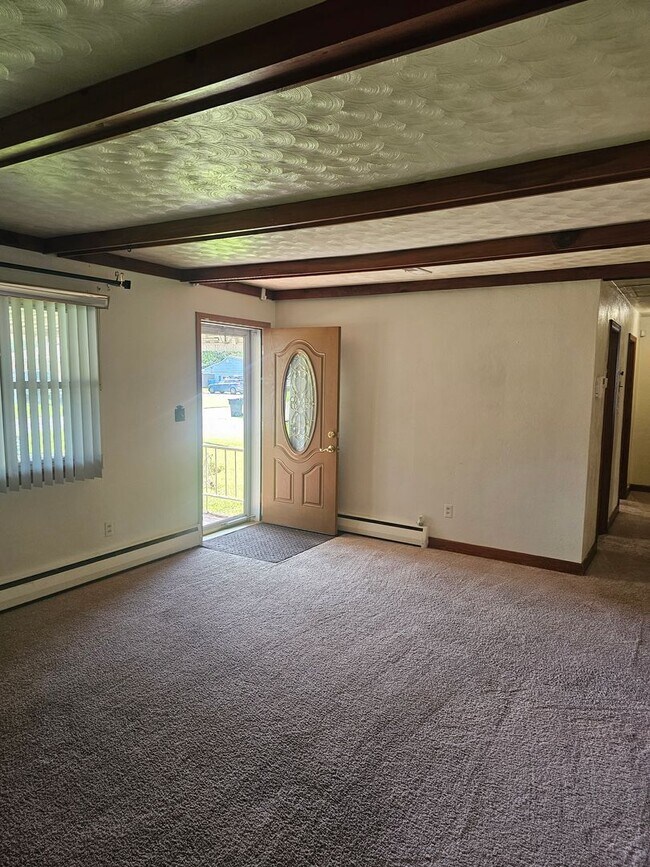 Foto del edificio - 412 Hartsdale Rd