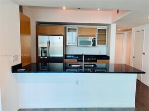 Building Photo - 951 Brickell Ave