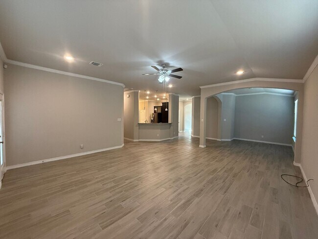 Foto del edificio - GORGEOUS 3-bedroom 2-bathroom home in Ceda...