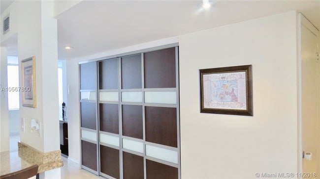Building Photo - VILLA DORADA CONDO UNIT