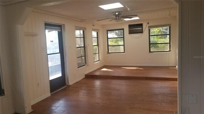 Foto del edificio - 4026 Star Island Dr