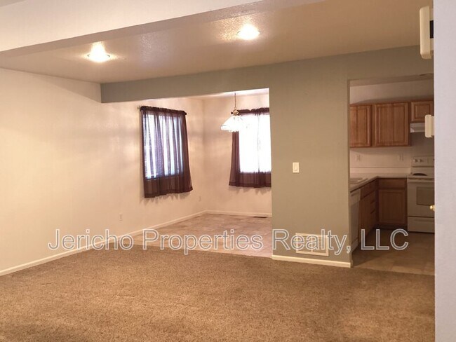 Building Photo - 5217 Dudley St