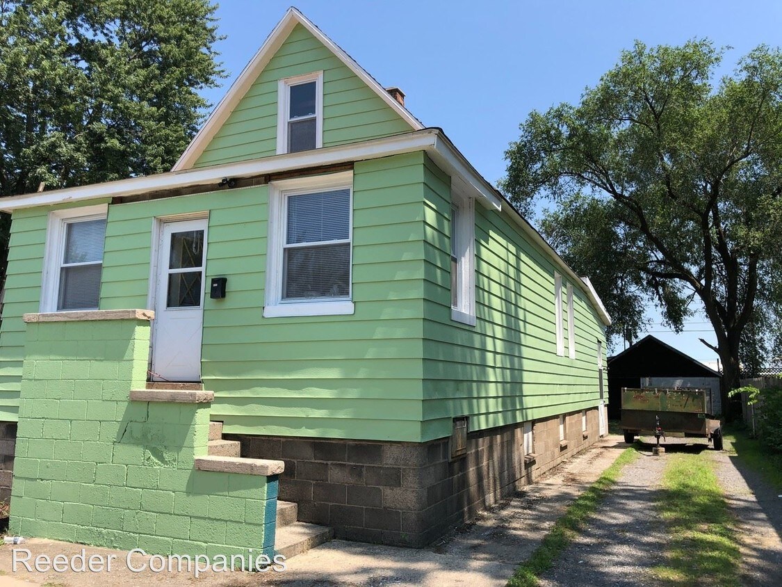 Primary Photo - 2 br, 1 bath House - 5723 Magoun