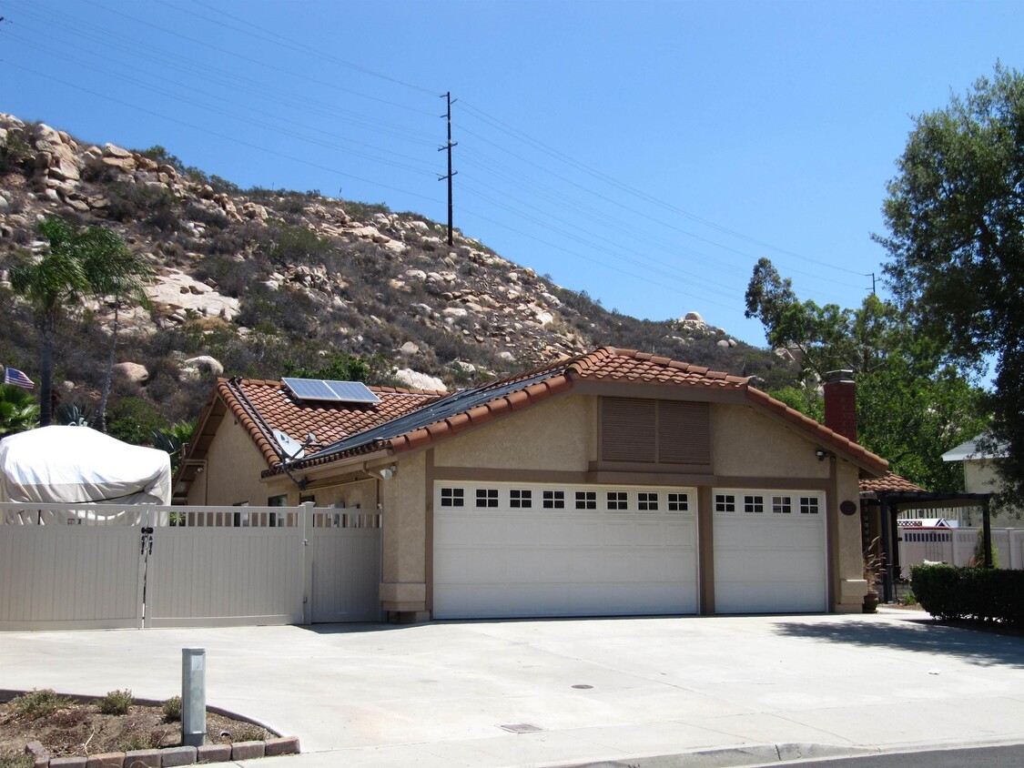 Primary Photo - 13236 Poway Hills Dr