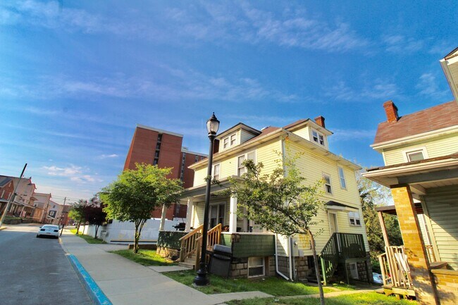 Building Photo - 233-235 Grant Avenue