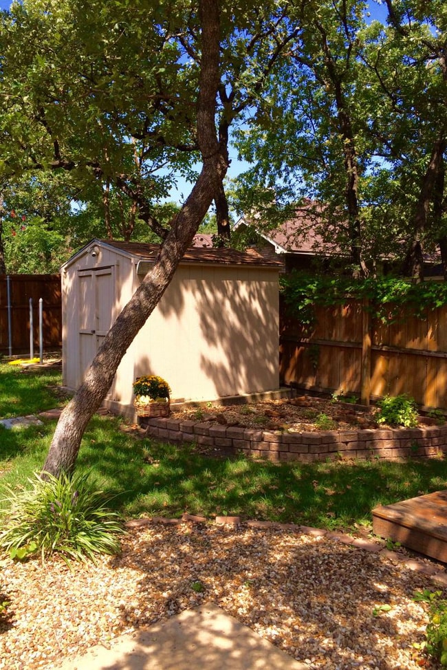 Building Photo - 2405 Timber Trail