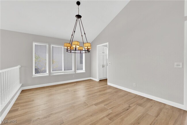 Building Photo - 8112 Tropic Isle Cir
