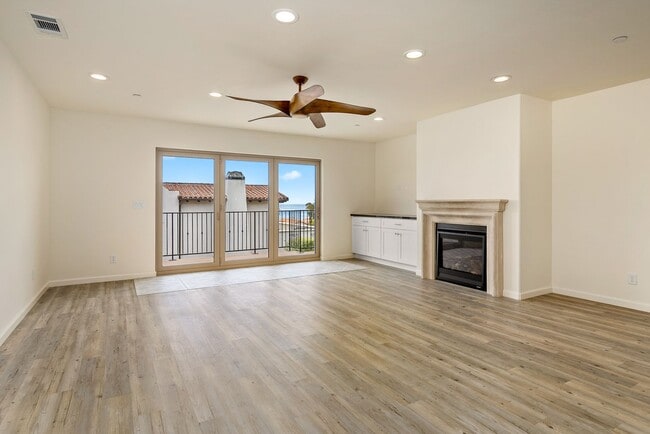 Building Photo - This Sunset Beach Estates Townhome will have you speechless!
