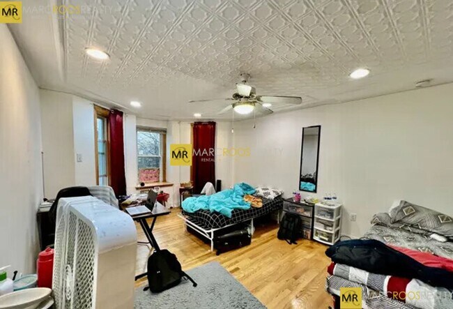 Foto del edificio - Get $1000 on Closing!  Gorgeous Apt in Con...