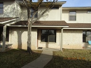 Building Photo - 2807 NW 46th St