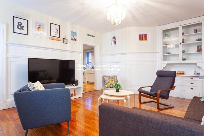Foto del edificio - 187 Winthrop Rd