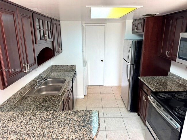 Building Photo - 9112 SW 159th Terrace