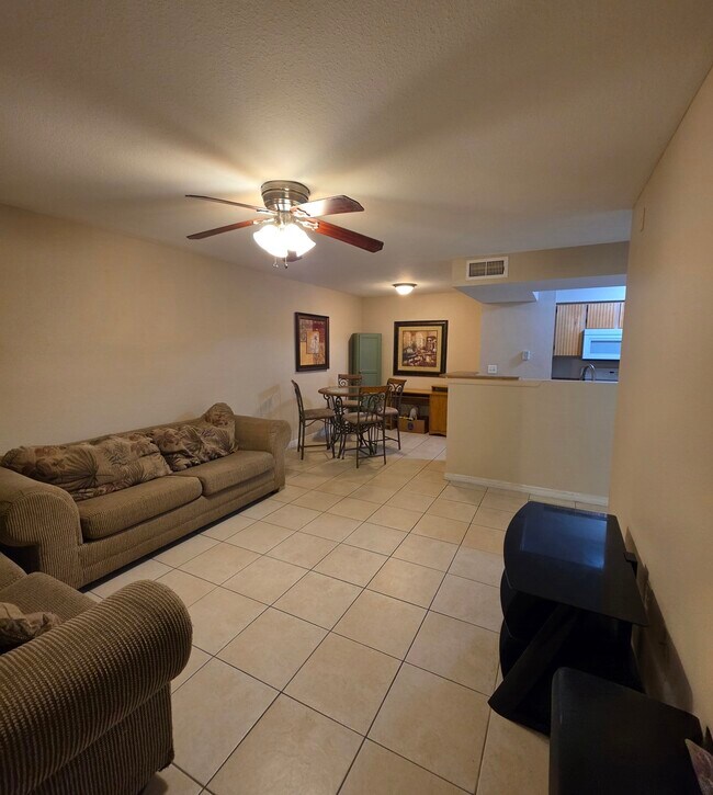 Foto del edificio - 3034 Parkway Blvd