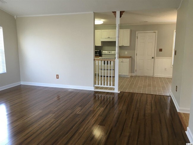 Building Photo - 2711 Woodcreek Ln