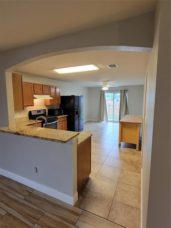 Building Photo - 213 Spring Branch Dr