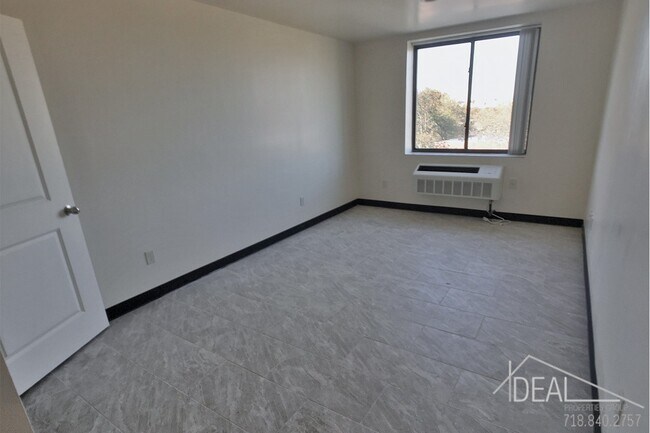 Building Photo - 465 Winthrop St