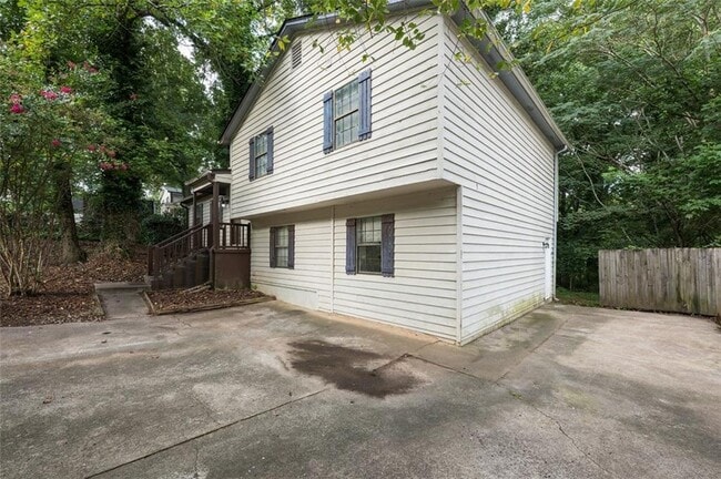 Building Photo - 3038 Courtney Dr