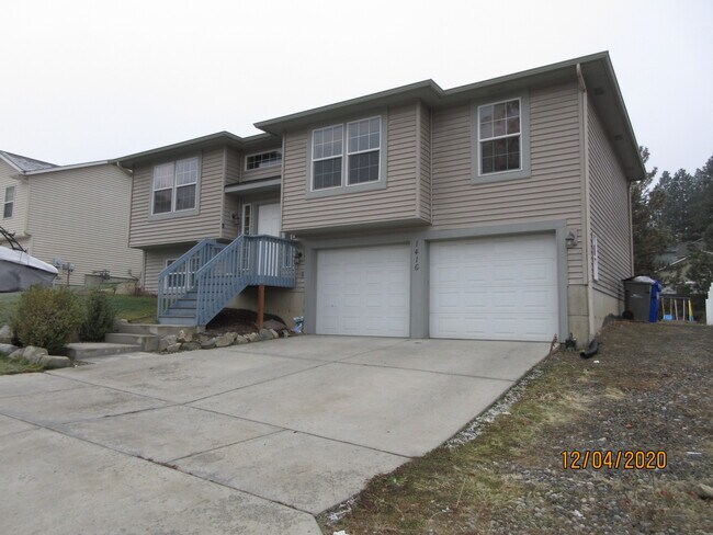 front view - 1416 S Chronicle Rd