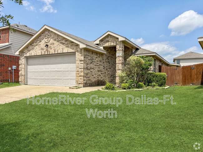 Building Photo - 4024 Eagle Dr