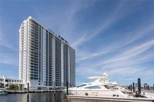 Foto del edificio - 17301 Biscayne Blvd
