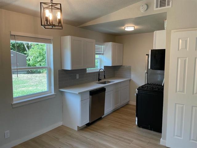 Foto del edificio - 1605 Hawthorne Ln